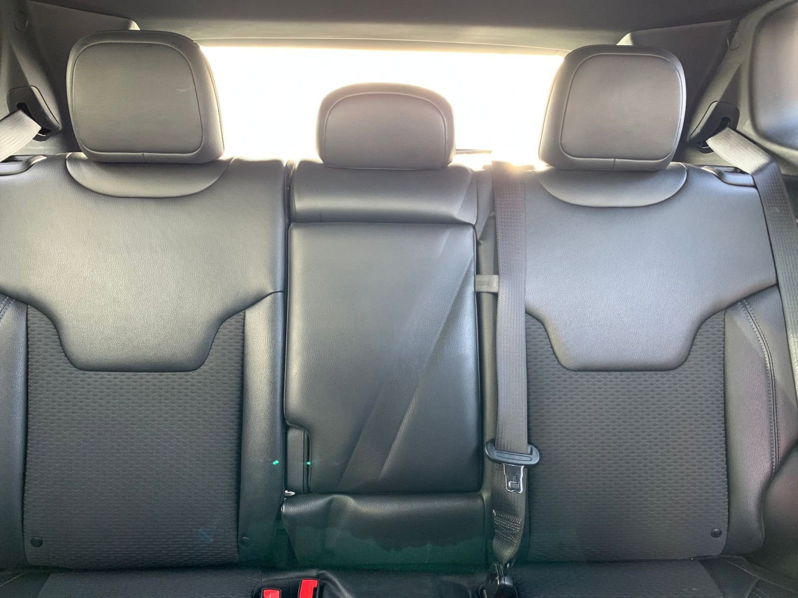 Used 2025 Jeep Compass Latitude image 37