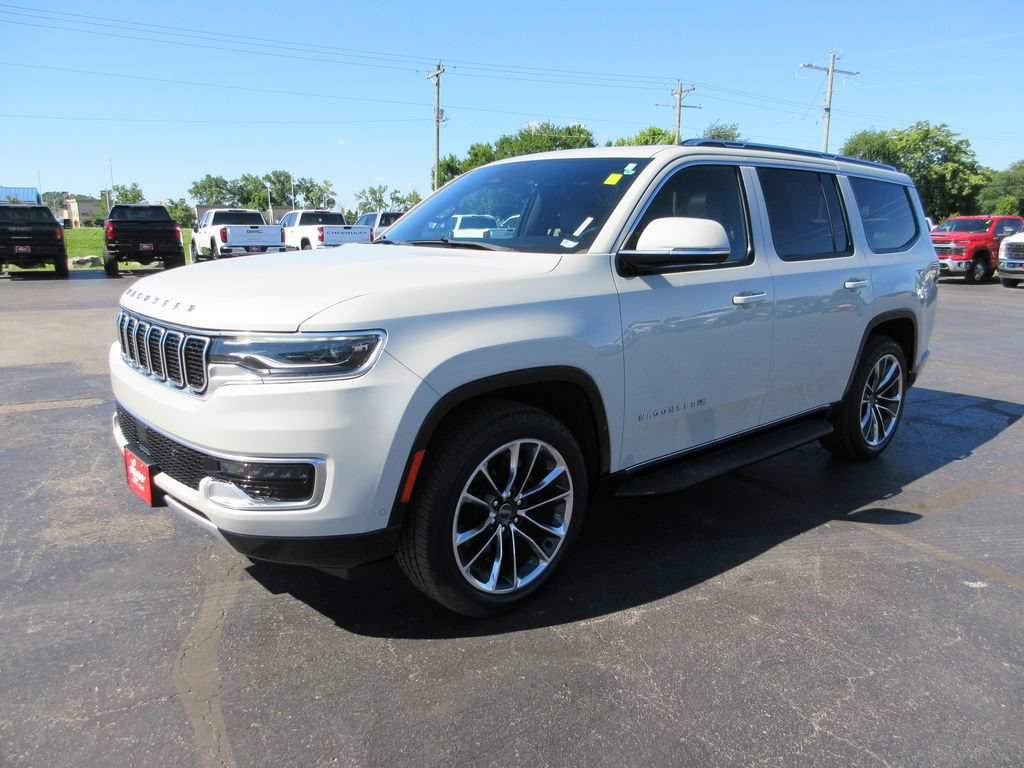 Used 2022 Jeep Wagoneer Series II w/ Premium Group I AWD/4WD image 12