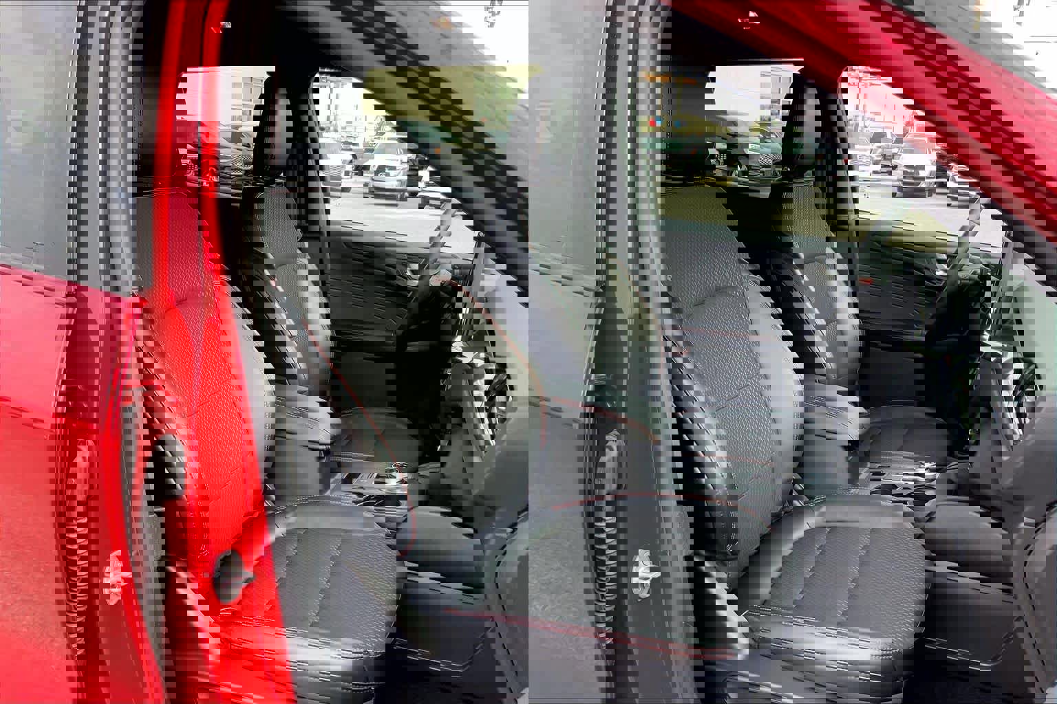 Certified 2025 Ford Escape ST-Line Select w/ Tech Pack #2 image 9