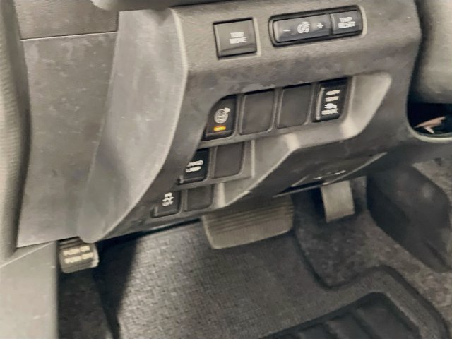 Used 2023 Nissan Frontier SV w/ SV Convenience Package RWD image 11
