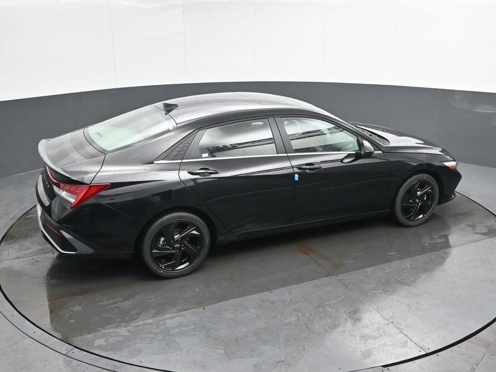 New 2026 Hyundai Elantra SEL Sport Premium FWD image 36