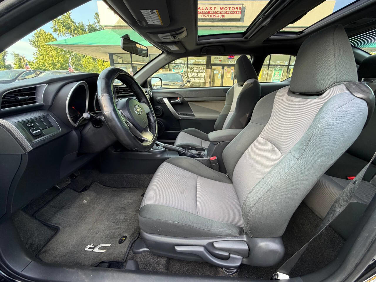 Used 2016 Scion tC FWD image 9