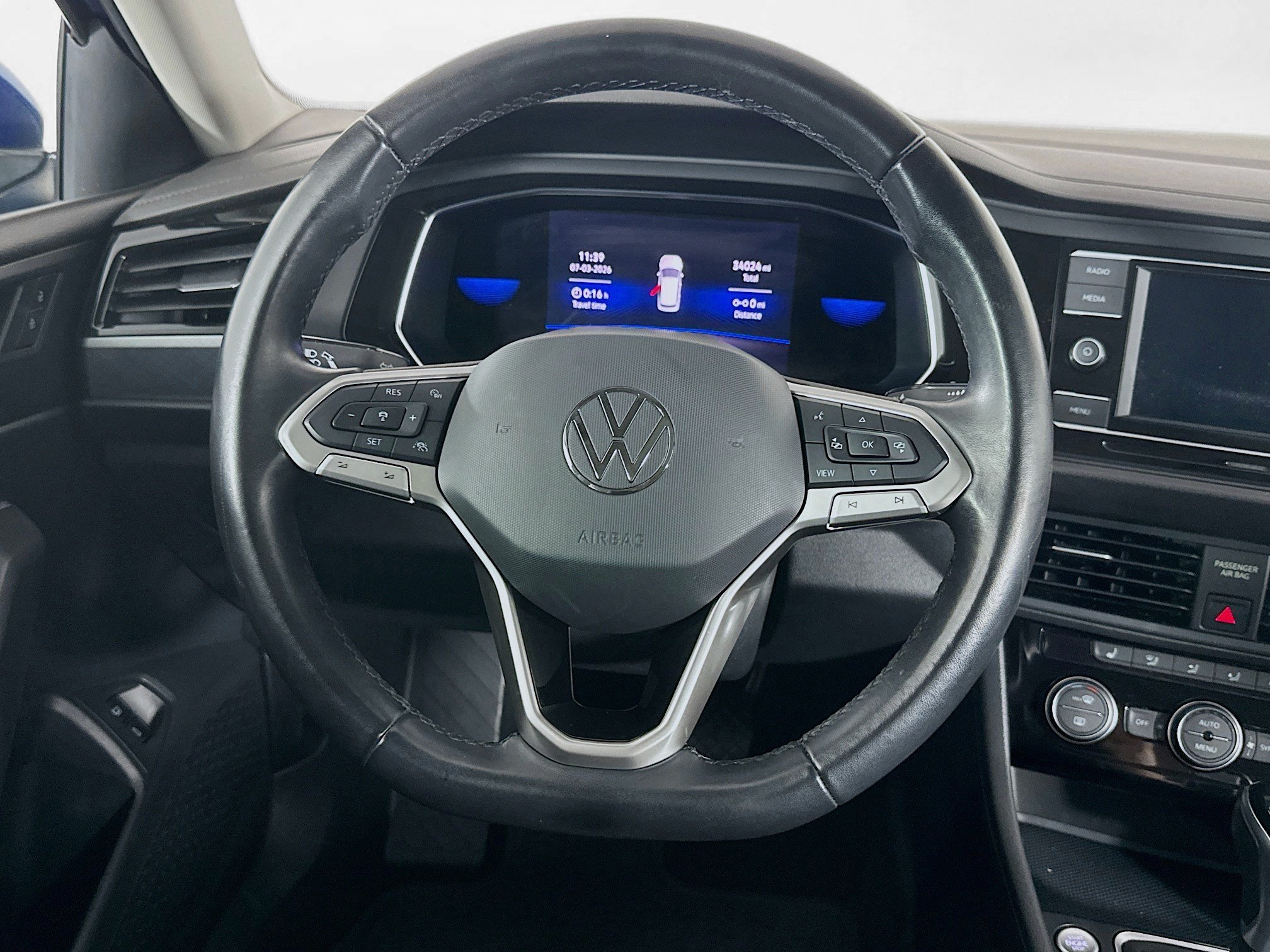 Used 2022 Volkswagen Jetta SE FWD image 17