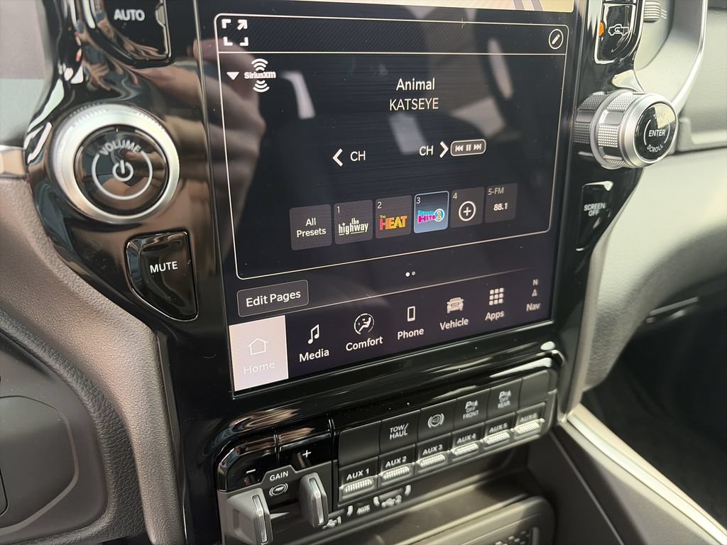 New 2026 RAM 2500 Big Horn AWD/4WD image 24