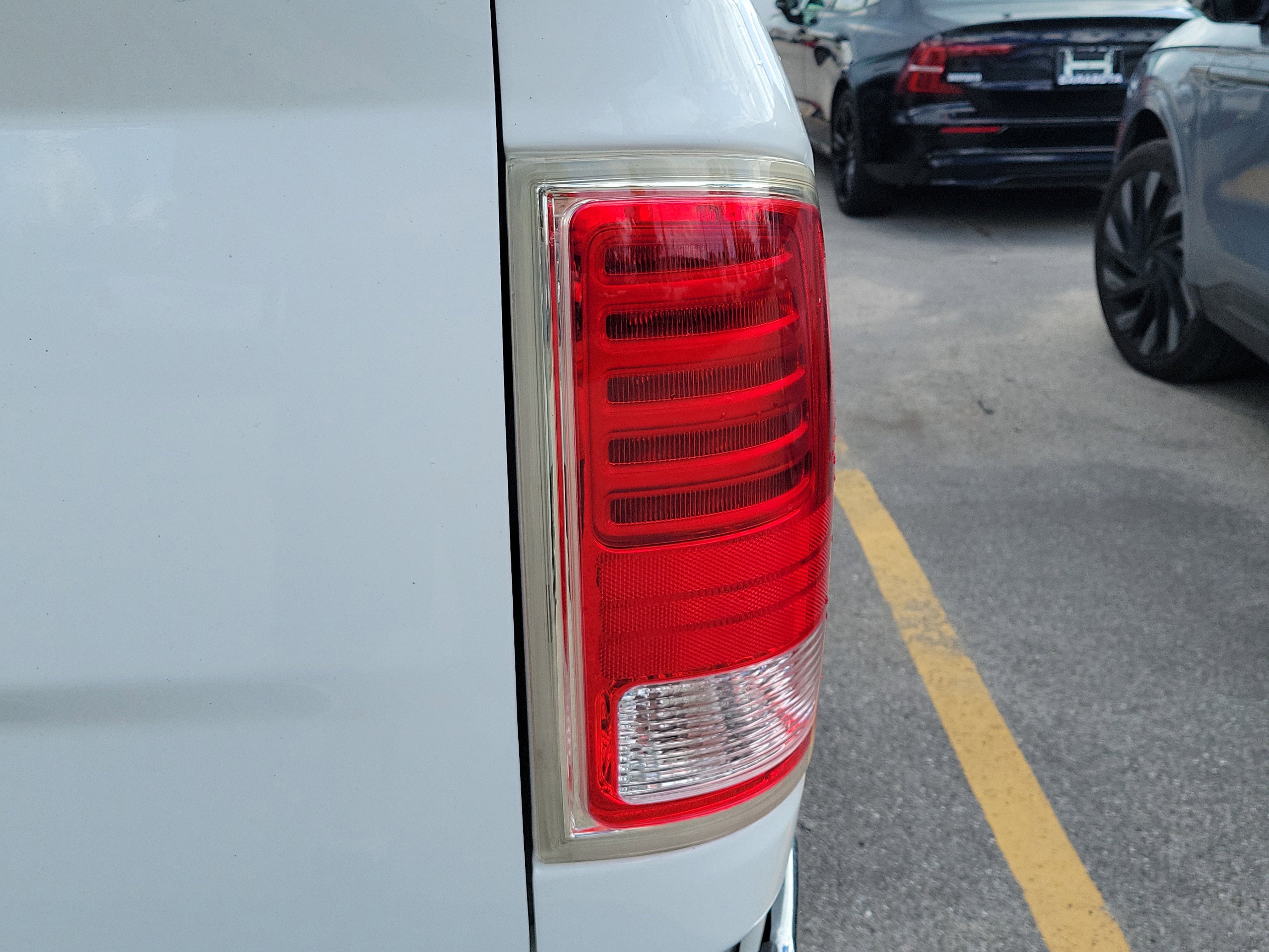 Used 2016 RAM 1500 Laramie w/ Convenience Group image 6