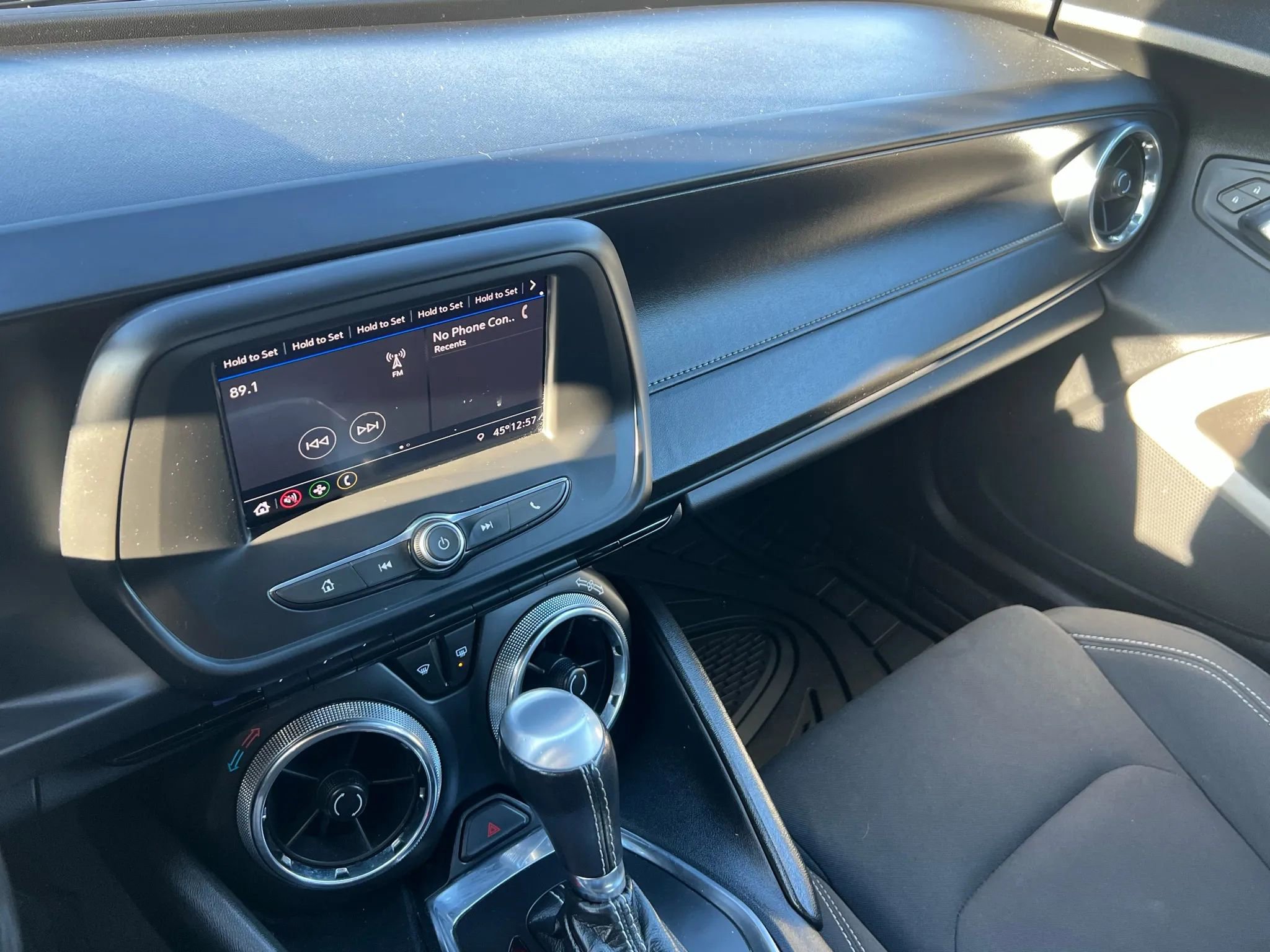 Used 2020 Chevrolet Camaro LT RWD image 17