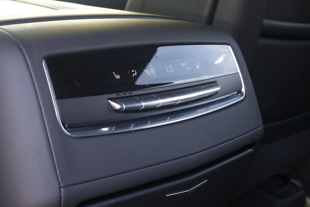 Certified 2022 Cadillac Escalade ESV Luxury w/ LPO, Illumination Package AWD/4WD image 49