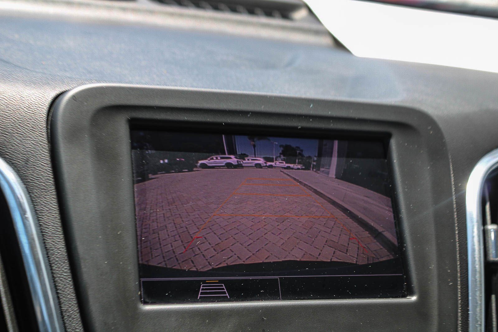 Used 2024 Chevrolet Equinox LS w/ LS Convenience Package FWD image 27