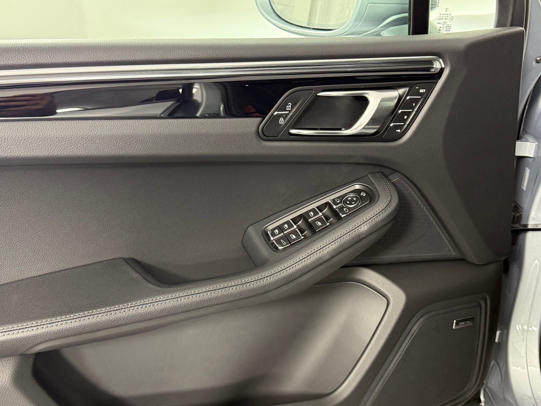 Certified 2026 Porsche Macan S AWD/4WD image 14