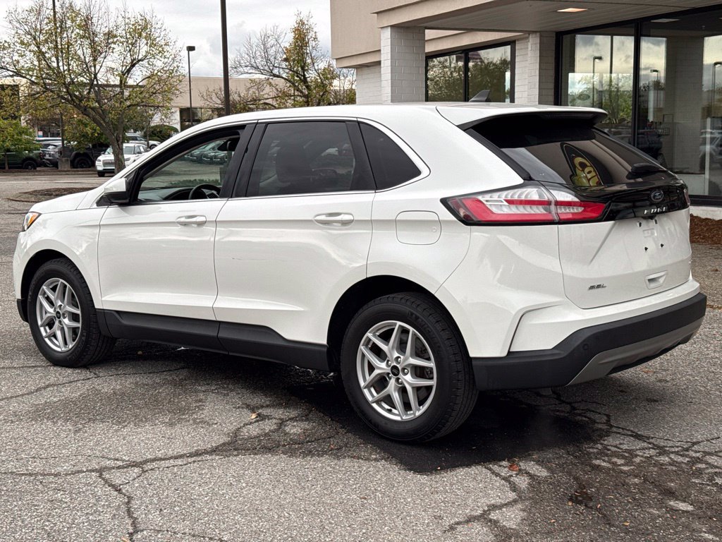 Used 2024 Ford Edge SEL AWD/4WD image 10