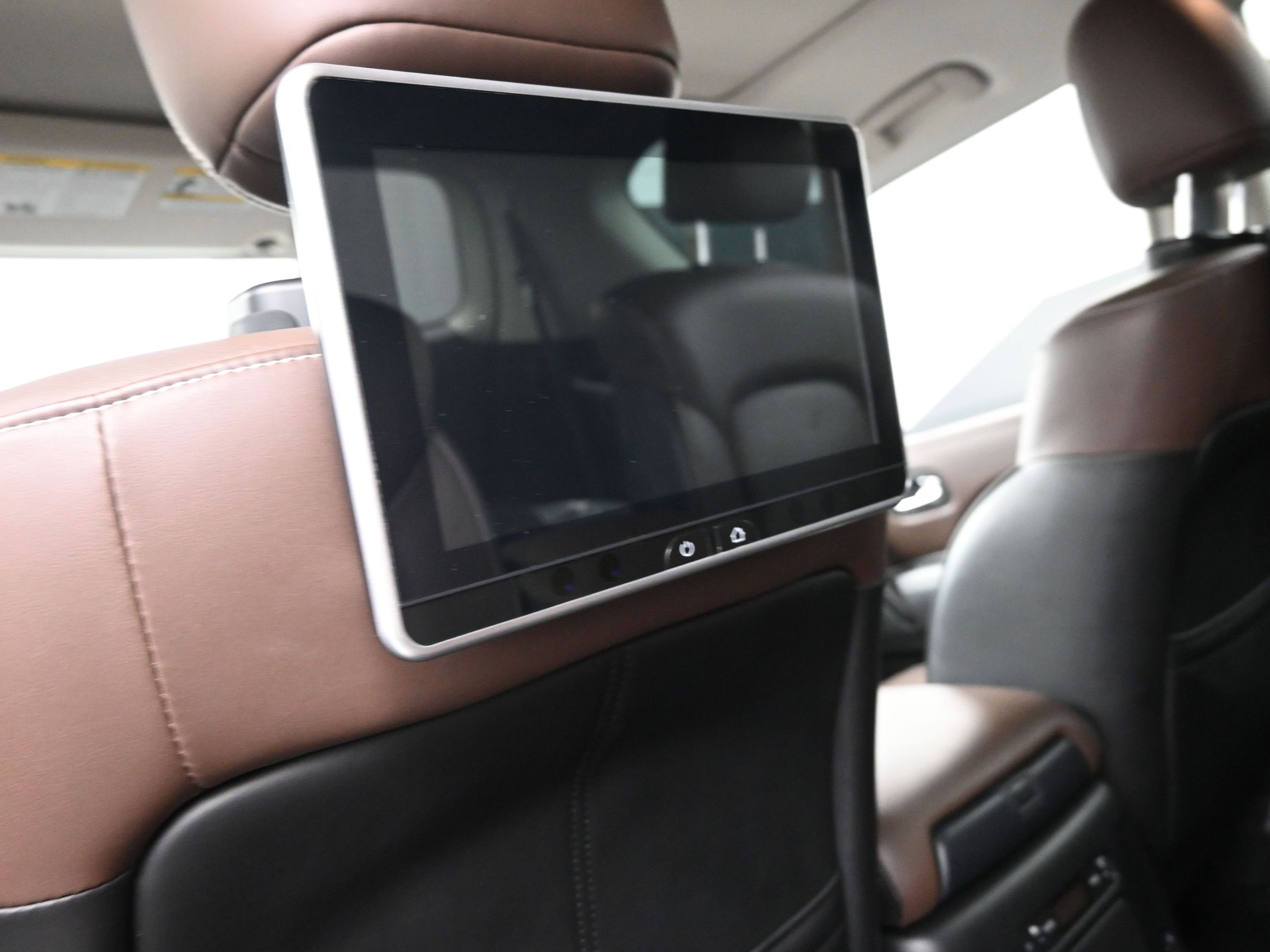 Used 2023 INFINITI QX80 Premium Select w/ All-Season Package image 19