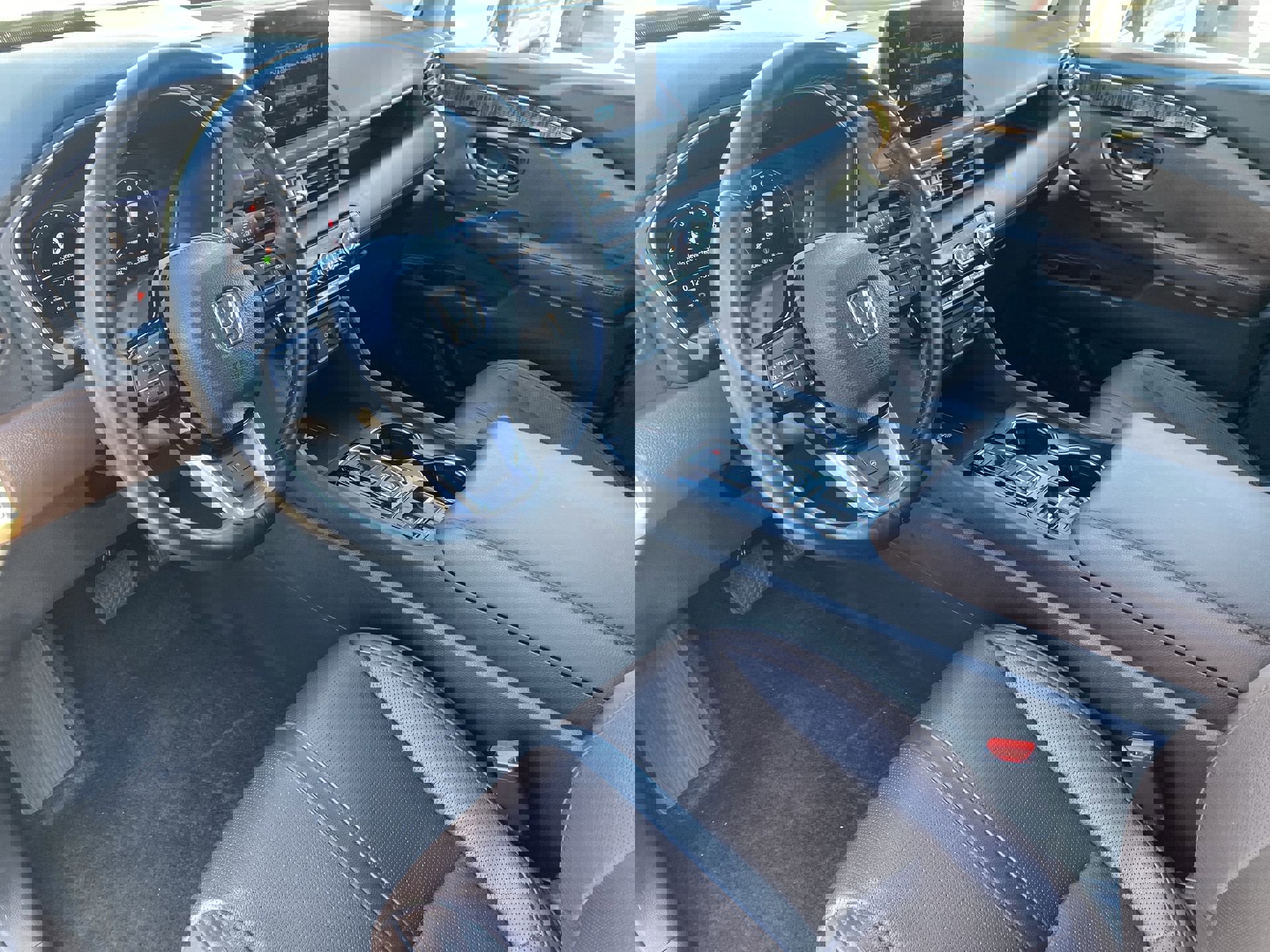 Used 2023 Honda Pilot Elite image 11