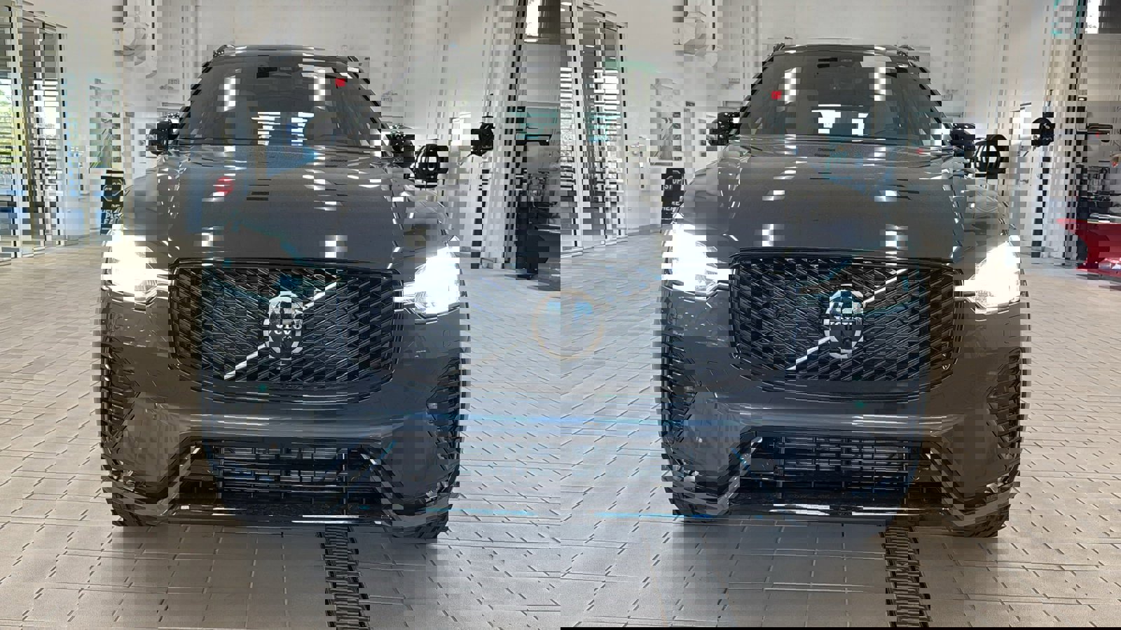 Used 2026 Volvo XC60 B5 Plus w/ Protection Package Premier image 10