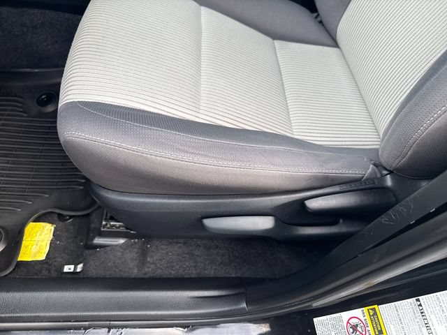 Used 2013 Toyota RAV4 XLE AWD/4WD image 11