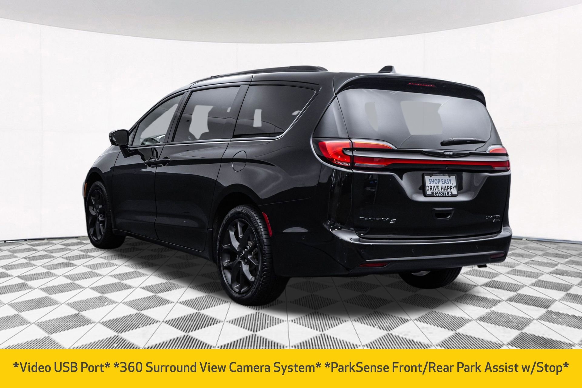 Used 2021 Chrysler Pacifica Limited w/ Uconnect Theater Family Group AWD/4WD image 10