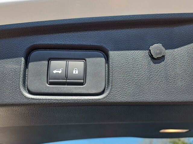 New 2026 Nissan Pathfinder SL FWD image 15