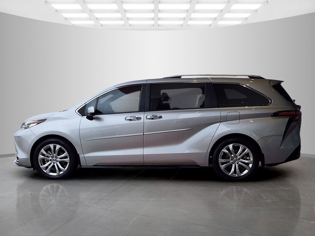 Used 2022 Toyota Sienna Platinum FWD image 8