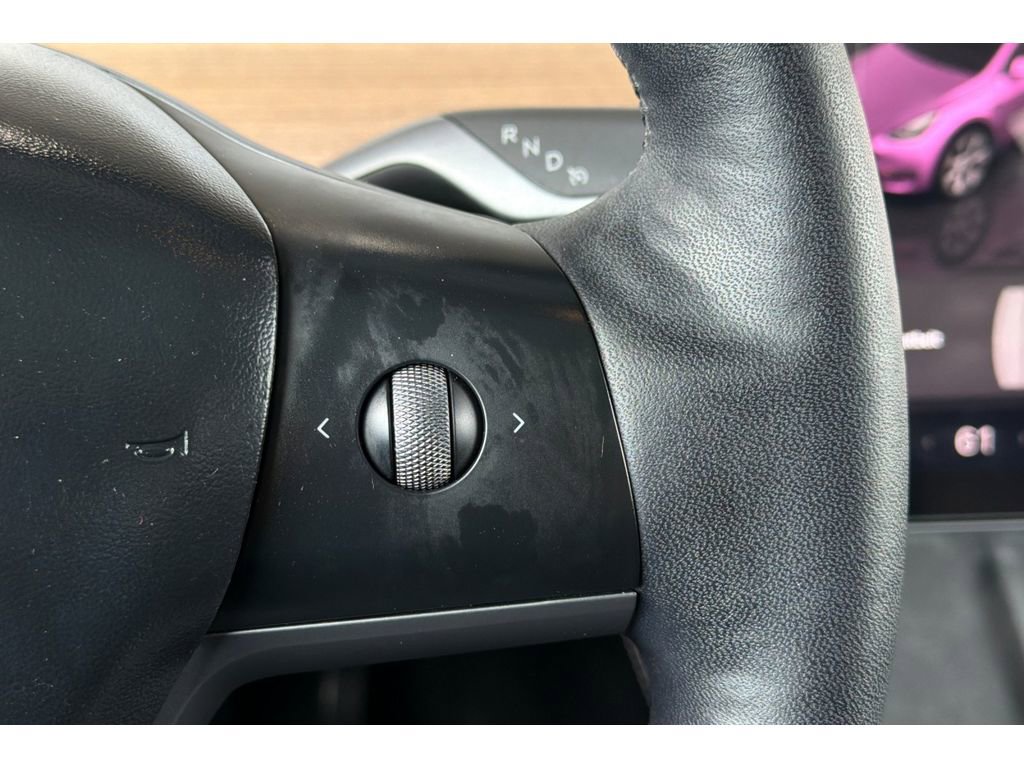 Used 2024 Tesla Model Y Long Range AWD/4WD image 28