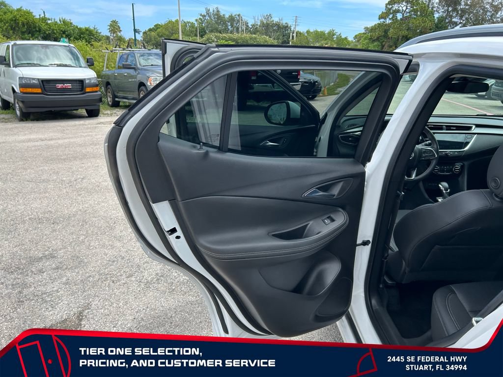 Used 2023 Buick Encore GX Select w/ Sport Touring Package AWD/4WD image 28