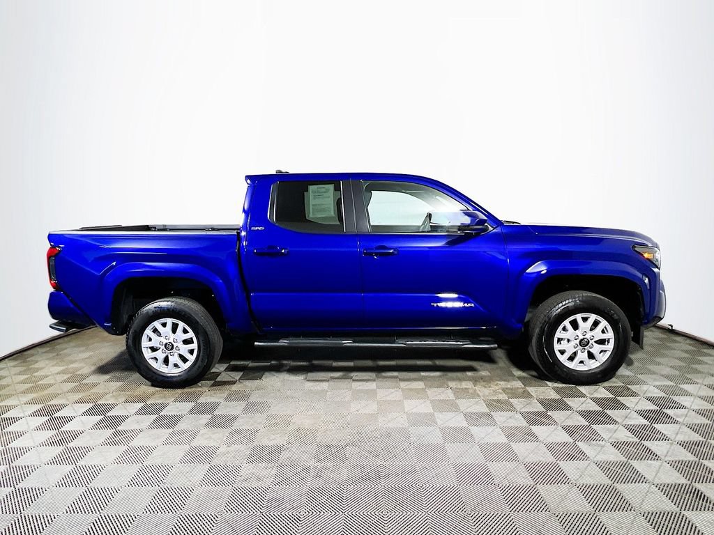 Certified 2025 Toyota Tacoma SR5 AWD/4WD image 8