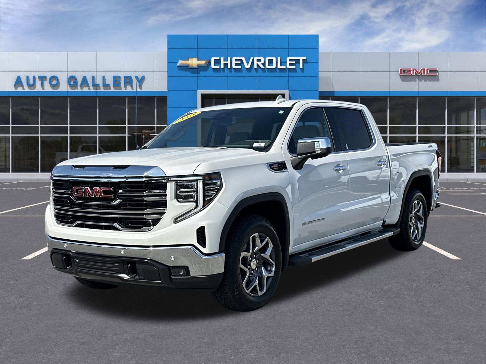 Certified 2025 GMC Sierra 1500 SLT w/ SLT Premium Plus Package AWD/4WD image 1