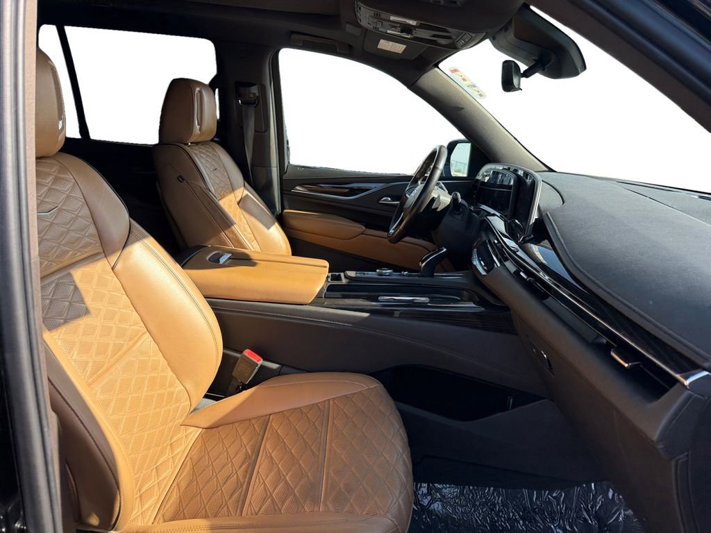 Used 2021 Cadillac Escalade Sport w/ Heavy-Duty Trailer Package image 17