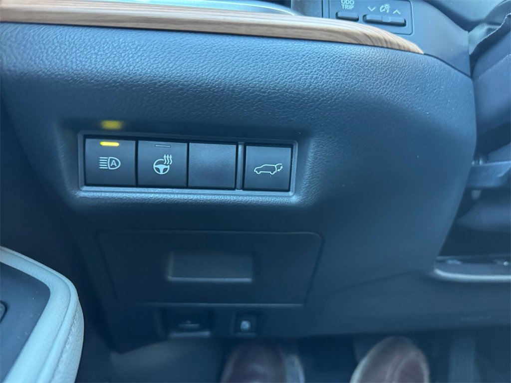 Used 2025 Toyota Grand Highlander AWD image 28