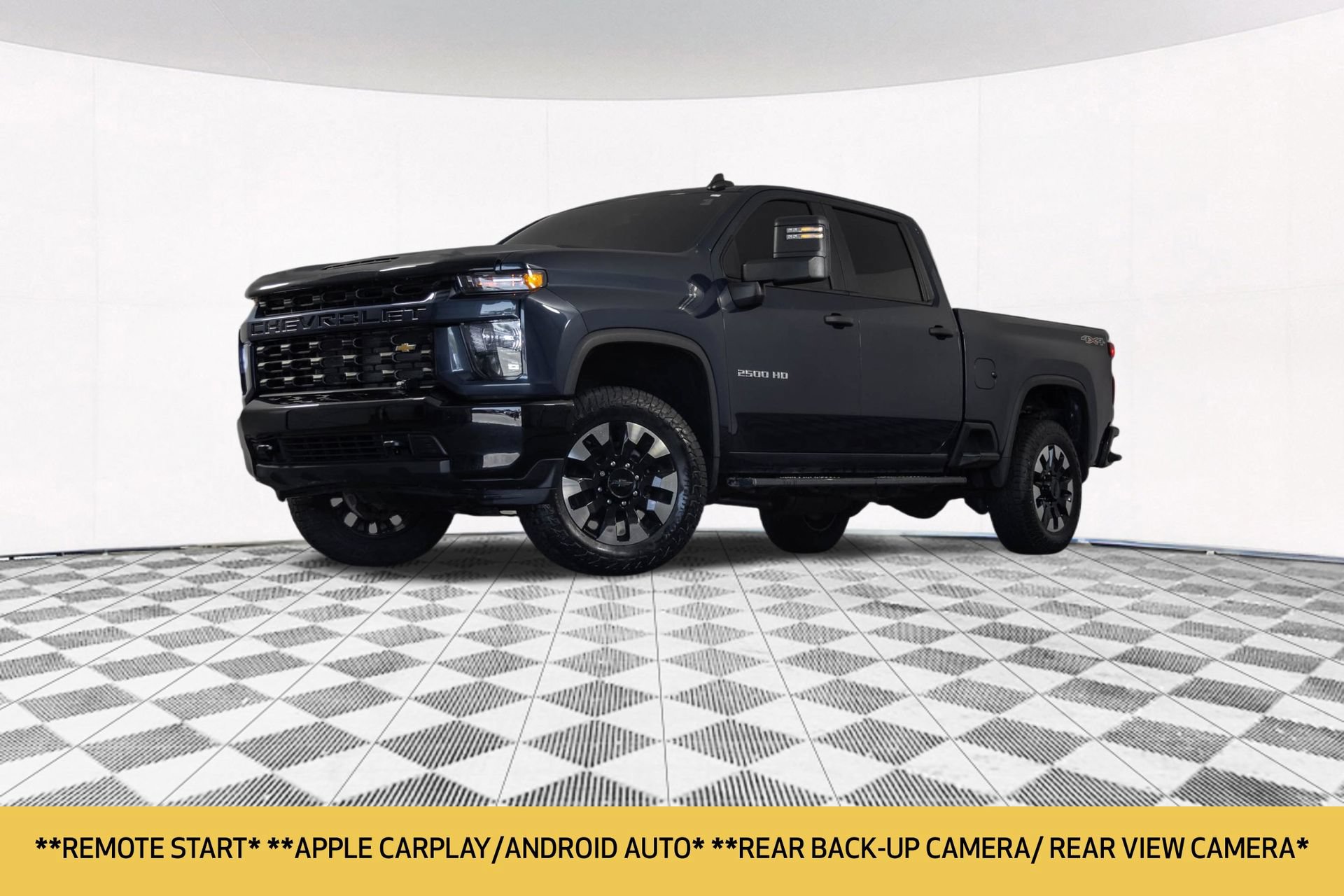Used 2020 Chevrolet Silverado 2500 Custom w/ Custom Value Package AWD/4WD image 2