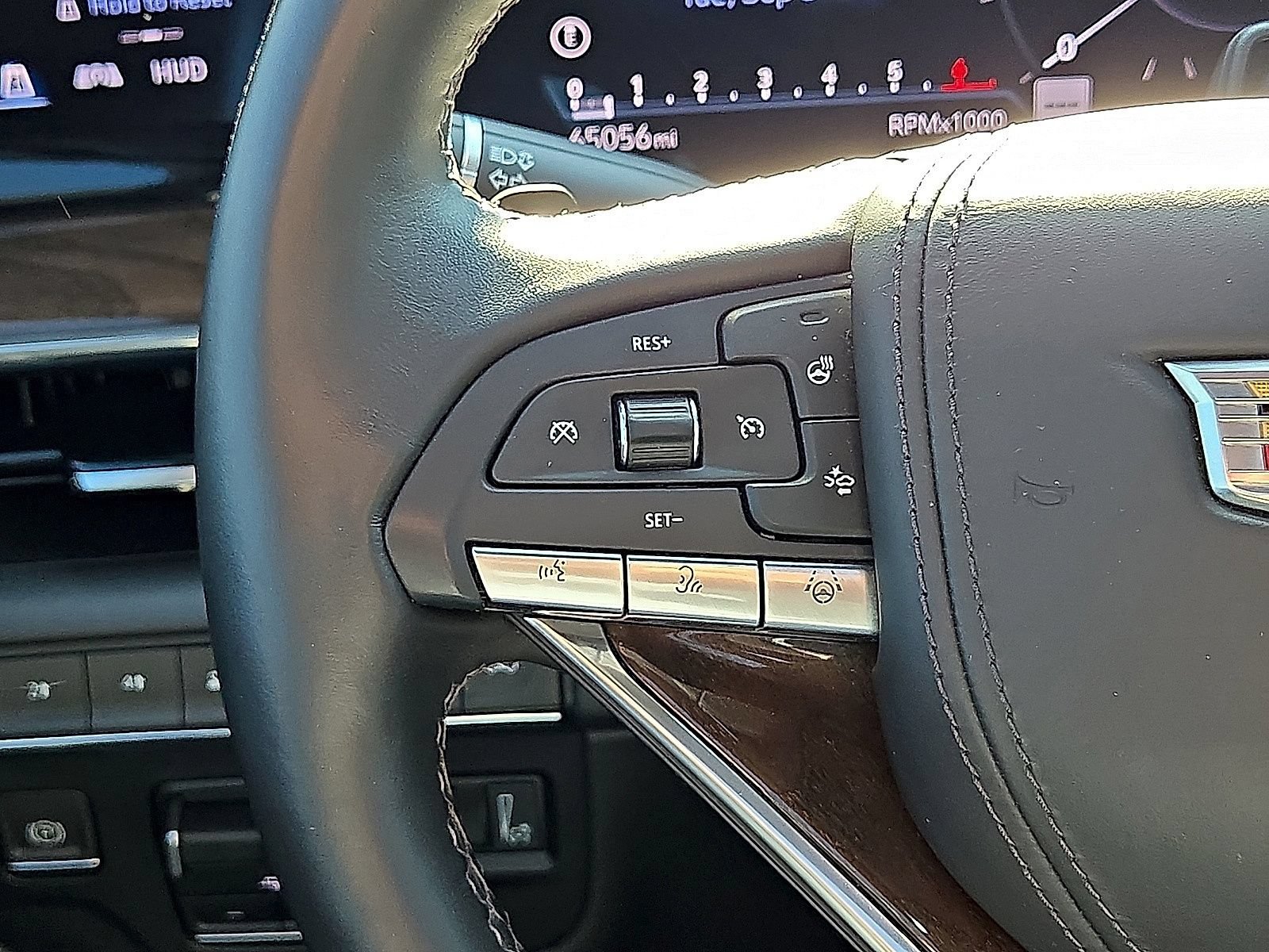 Used 2024 Cadillac Escalade Sport Platinum w/ LPO, ONYX Package AWD/4WD image 26
