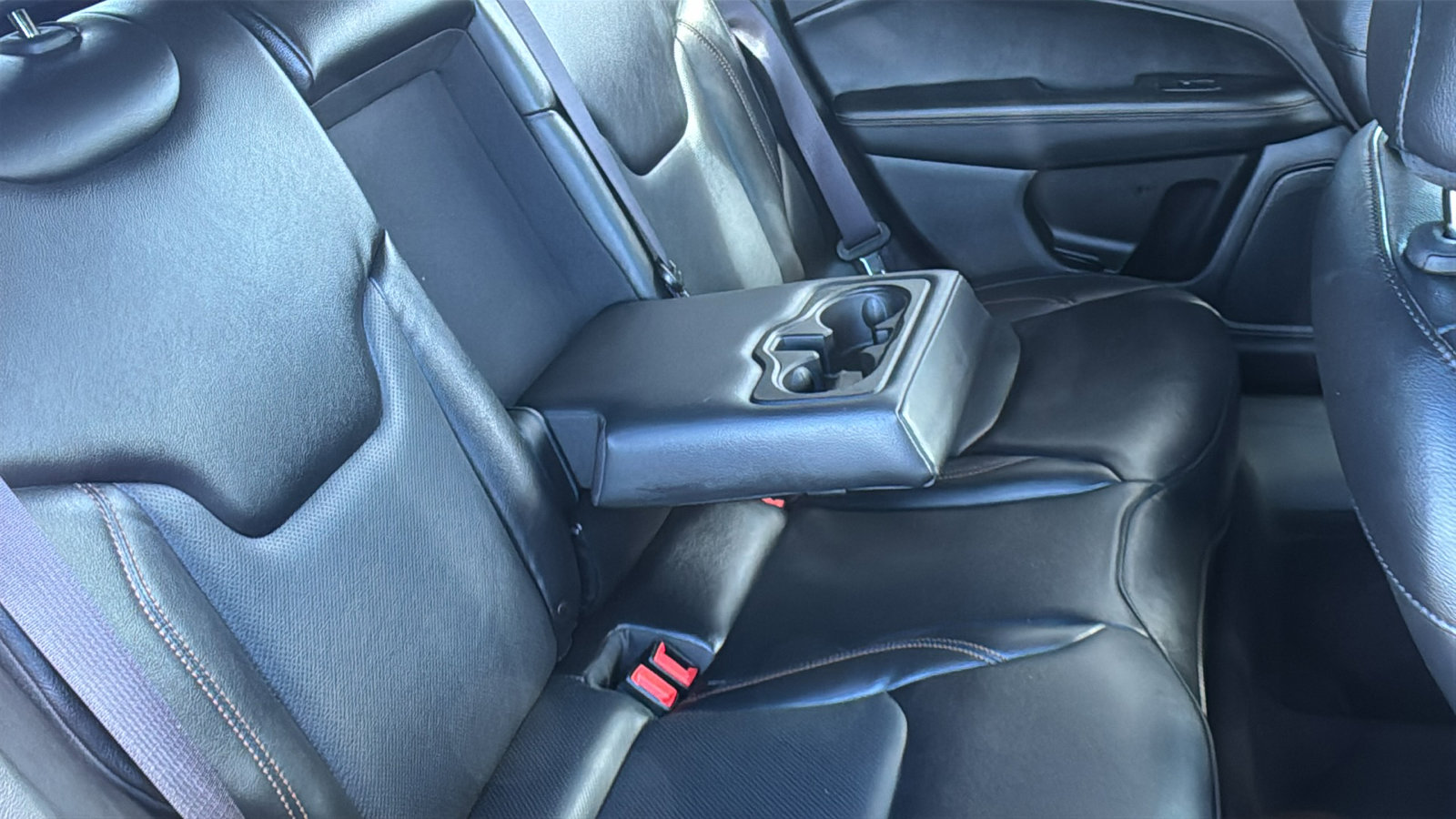 Used 2018 Jeep Compass Limited w/ Navigation Group FWD image 16
