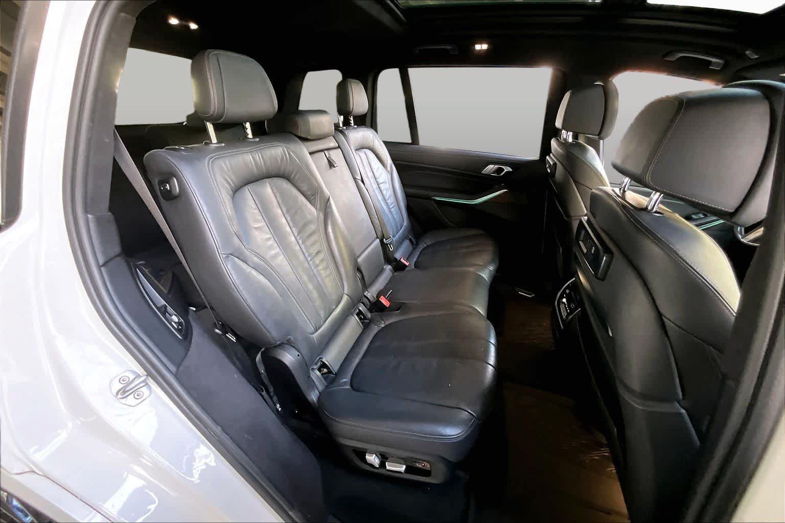 Used 2019 BMW X7 xDrive50i w/ M Sport Package AWD/4WD image 20