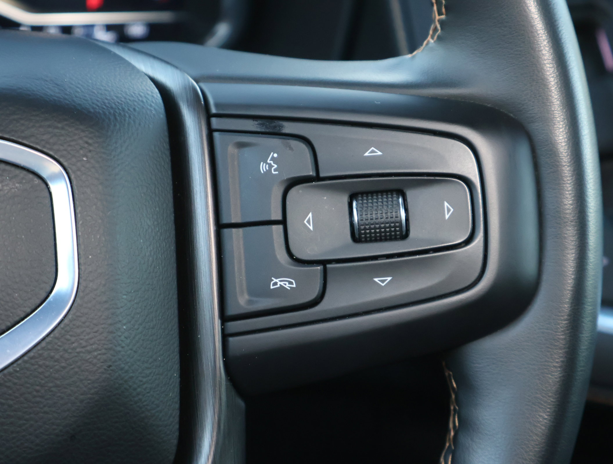 Certified 2024 GMC Yukon AT4 w/ AT4 Premium Package image 18