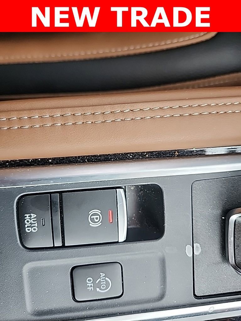 Used 2024 Nissan Pathfinder Platinum w/ Cargo Package image 10