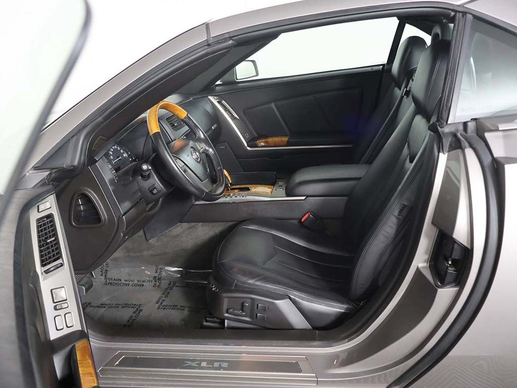 Used 2004 Cadillac XLR RWD image 25