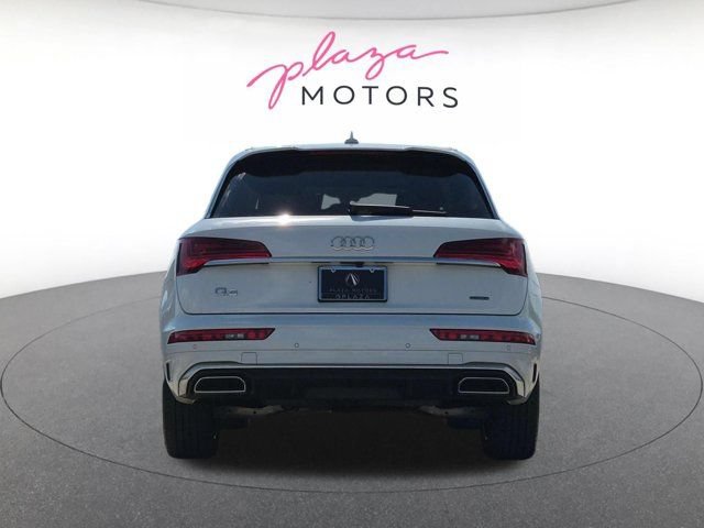 Certified 2023 Audi Q5 2.0T Premium w/ Convenience Package AWD/4WD image 6
