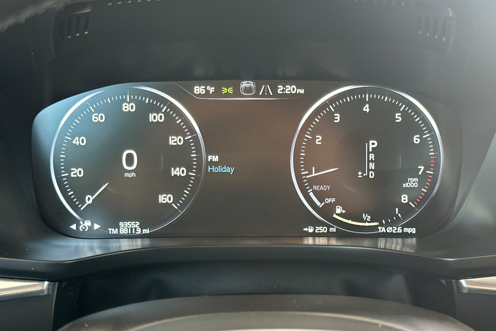 Used 2018 Volvo XC60 T6 Momentum w/ Convenience Package AWD/4WD image 32
