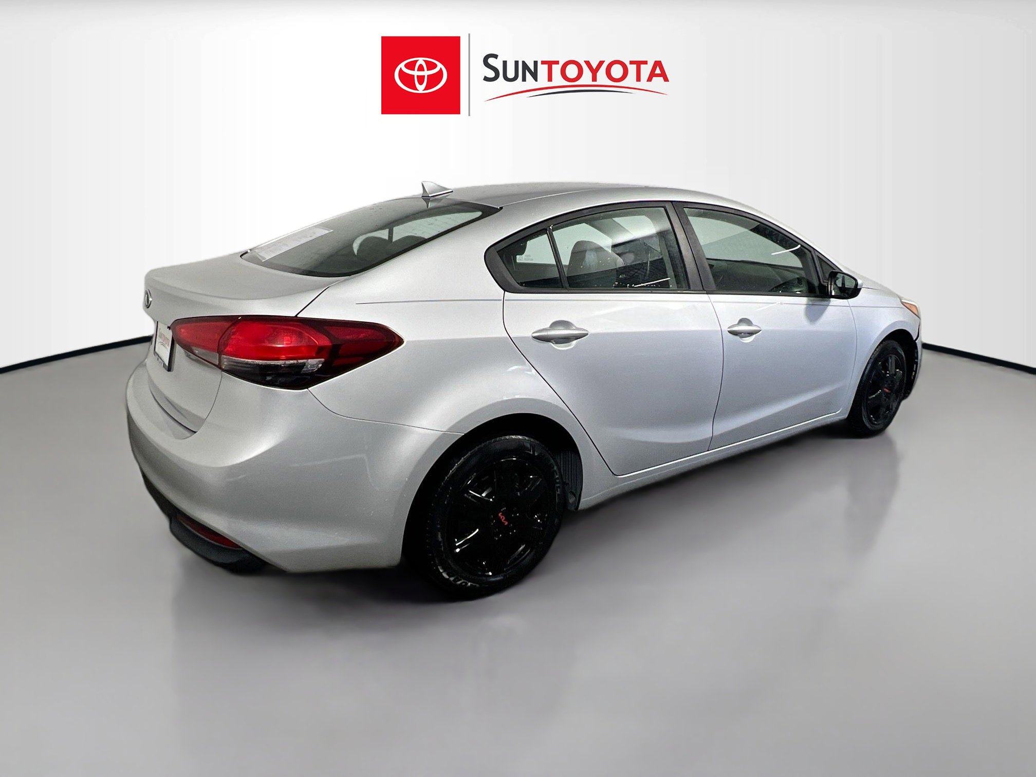Used 2017 Kia Forte LX FWD image 4