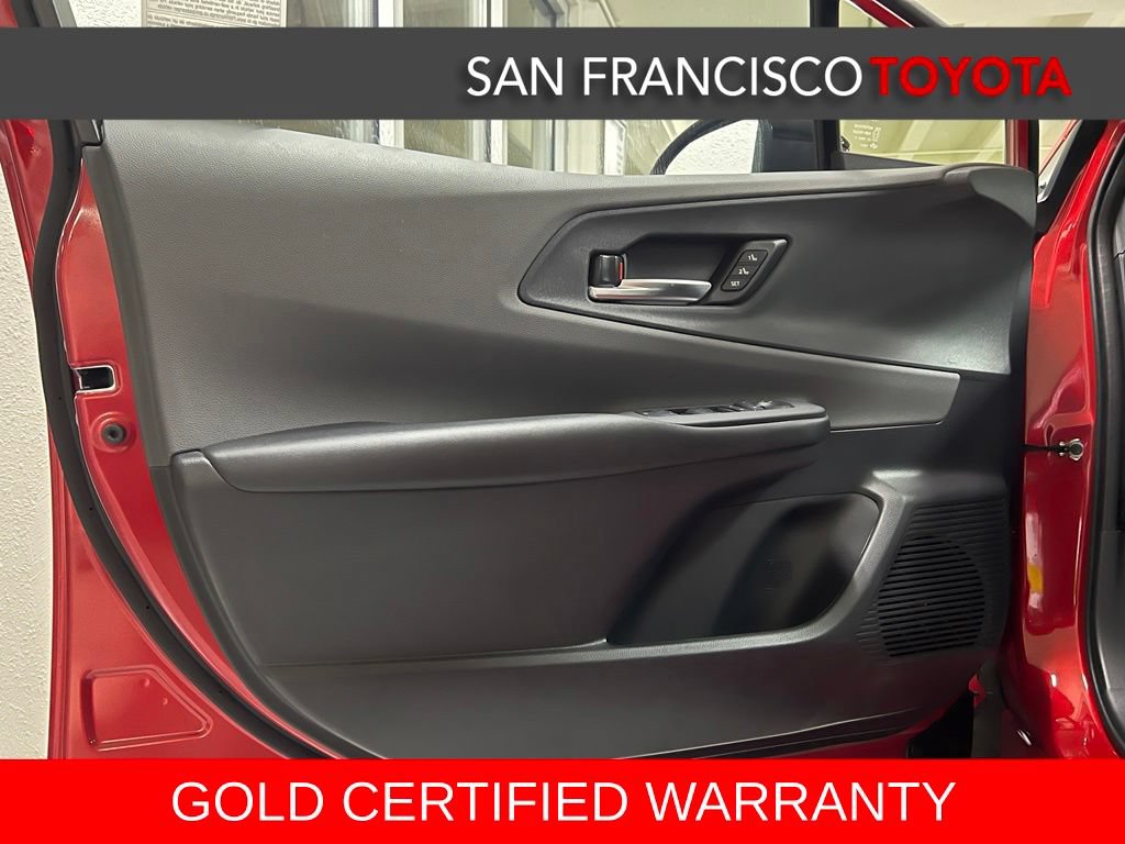 Used 2024 Toyota Prius Limited w/ Limited Premium Package FWD image 38