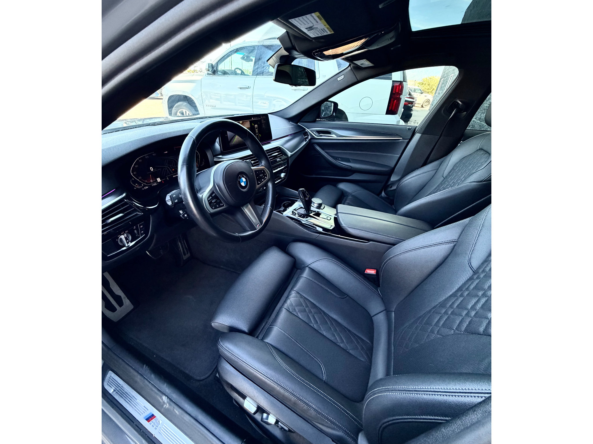 Used 2022 BMW 530i w/ M Sport Package RWD image 15