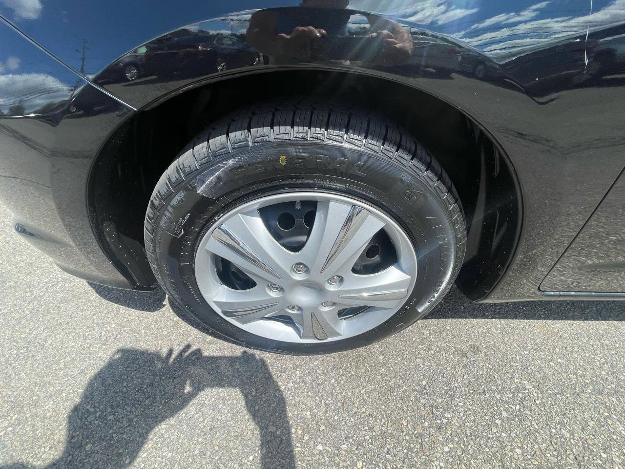 Used 2012 Honda Fit image 17