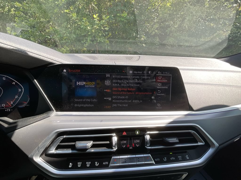 Used 2021 BMW X6 M50i w/ Executive Package AWD/4WD image 17