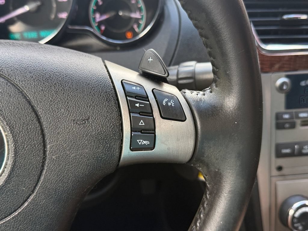 Used 2010 Chevrolet Malibu LTZ FWD image 23