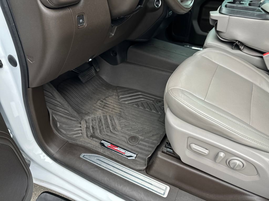 Used 2020 Chevrolet Silverado 3500 LTZ AWD/4WD image 20