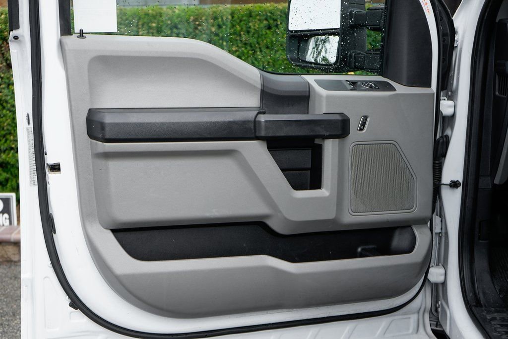 Used 2022 Ford F250 XL w/ Power Equipment Group RWD image 16