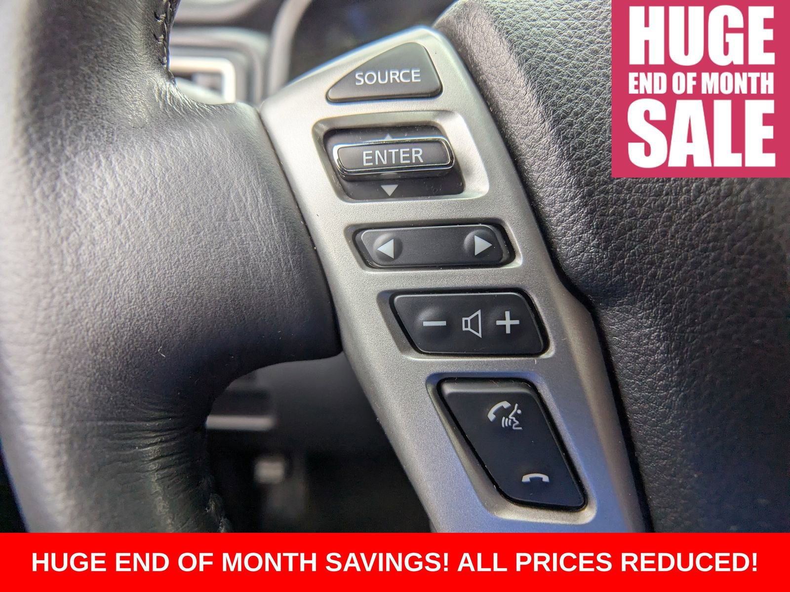 Used 2018 Nissan Titan SV w/ SV Convenience Package image 33