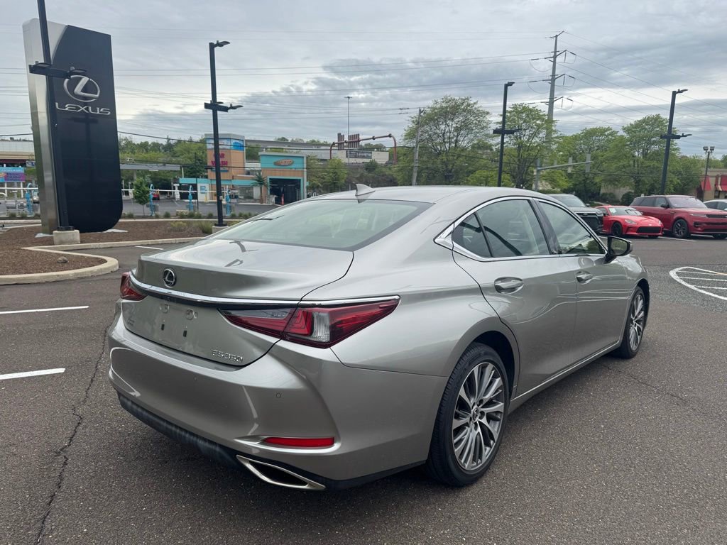 Used 2019 Lexus ES 350 w/ Premium Package FWD image 4