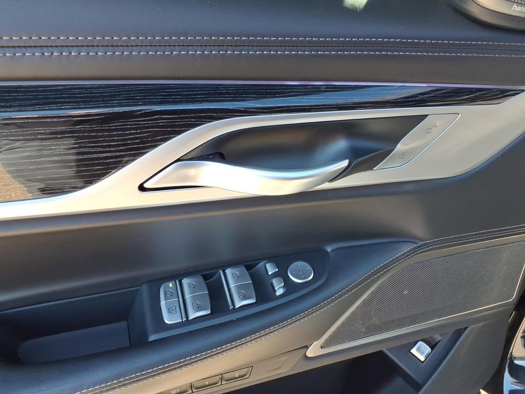 Used 2021 BMW 740i xDrive w/ M Sport Package image 13