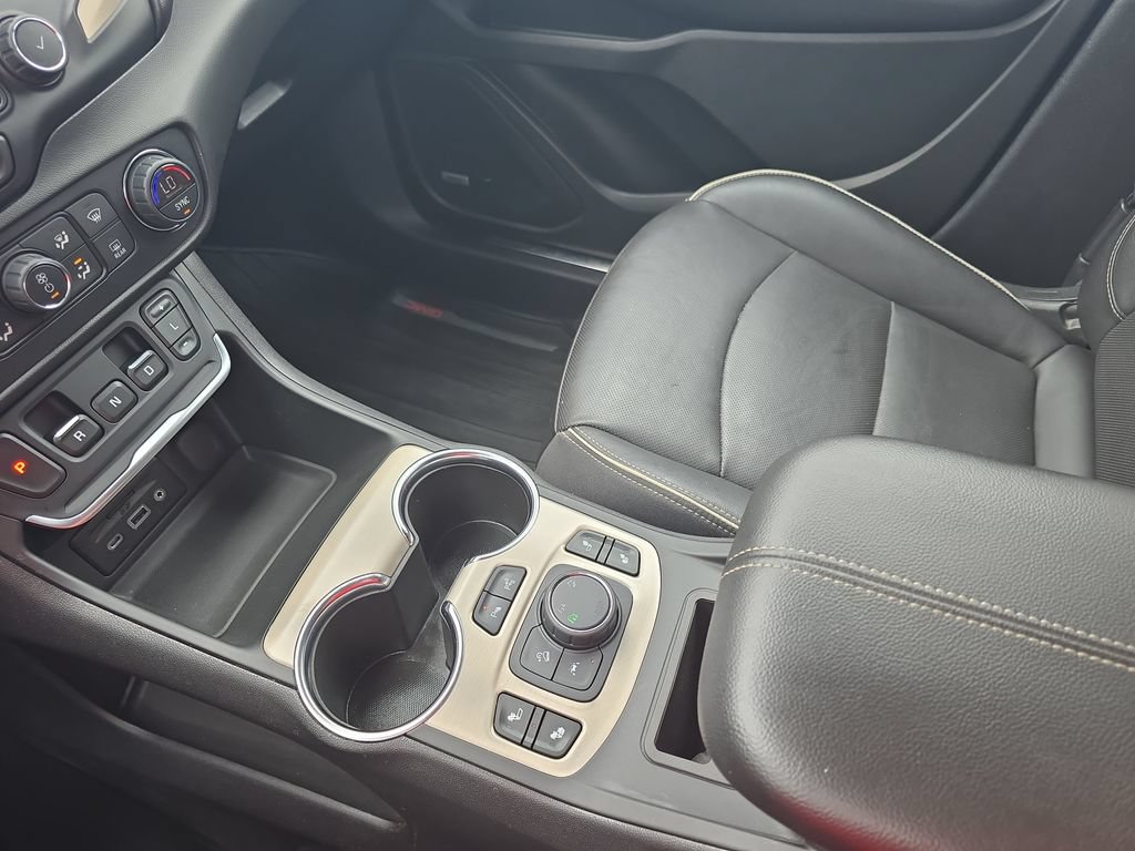 Certified 2019 GMC Terrain Denali w/ Advanced Safety Package AWD/4WD image 28