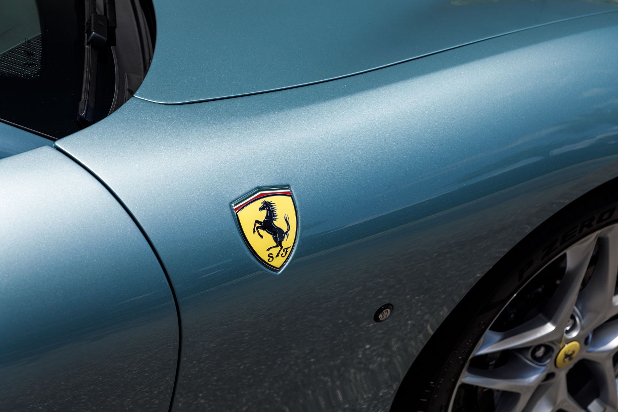 Used 2026 Ferrari Roma Spider RWD image 37