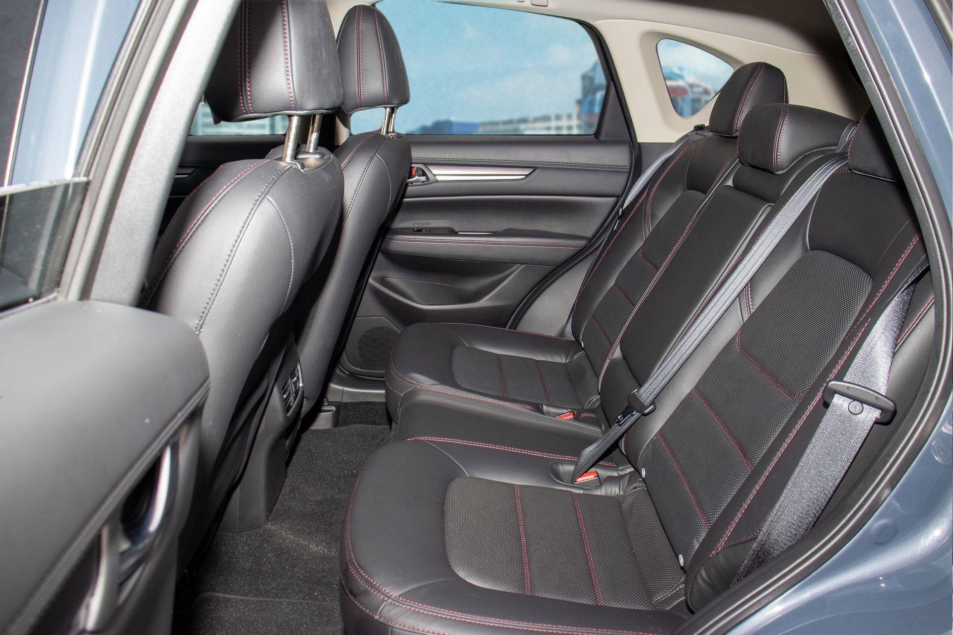 Used 2023 MAZDA CX-5 Carbon Edition image 7